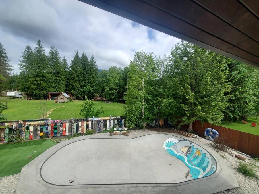 The Best 2 Bedrooms Suite In Revelstoke! Ngoại thất bức ảnh