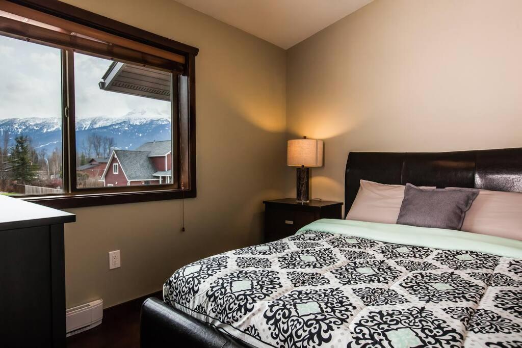 The Best 2 Bedrooms Suite In Revelstoke! Ngoại thất bức ảnh